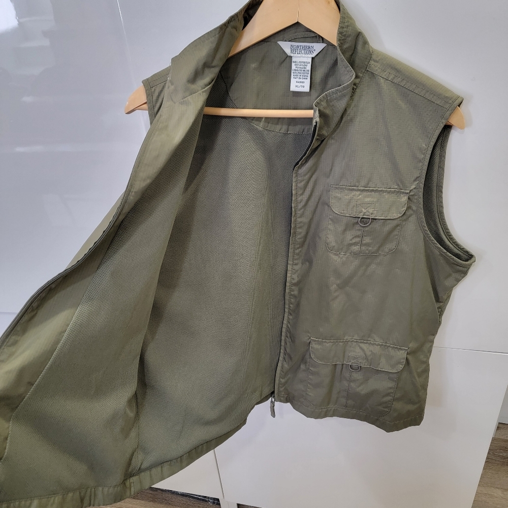 Northern Reflections Green Utility Cargo Vest Outdoor Coastal Gorpcore Womens XL - Picture 6 of 17